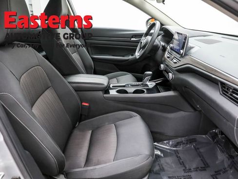 Used 2024 Nissan Altima 2.5 SV image 23