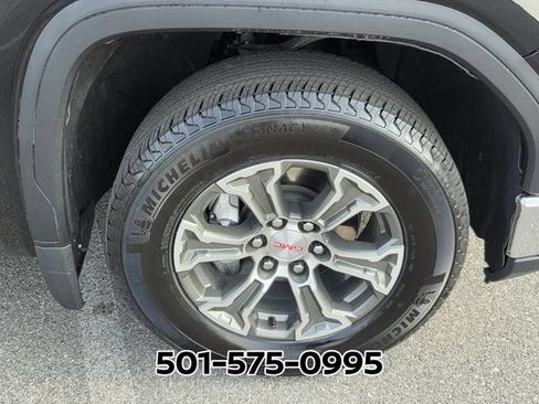 Used 2025 GMC Sierra 1500 SLT RWD image 18