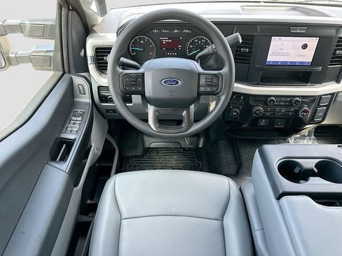 New 2025 Ford F550 4x4 Crew Cab Super Duty w/ XL Chrome Package image 14