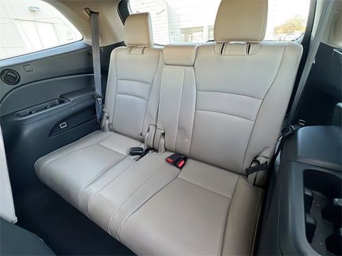 Used 2017 Honda Pilot EX-L image 16