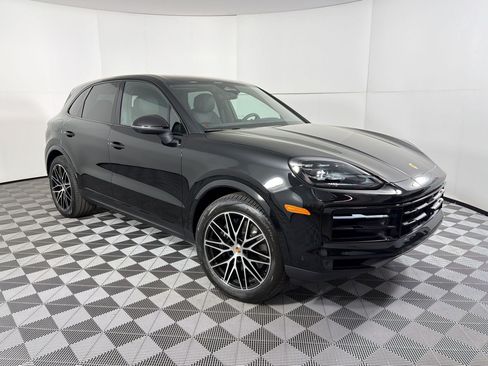 Used 2026 Porsche Cayenne AWD/4WD image 7