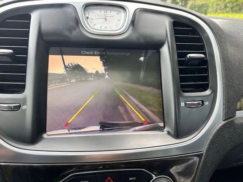 Used 2016 Chrysler 300 C w/ Safetytec Plus Group image 24