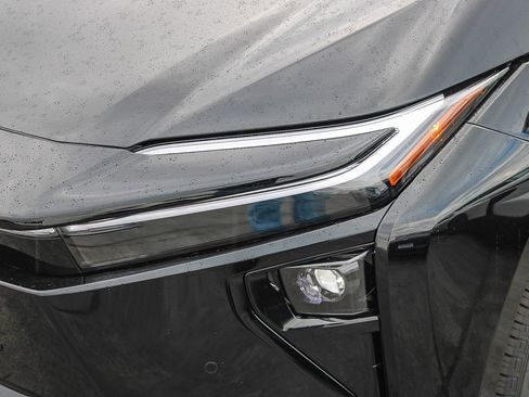 New 2026 Toyota bZ FWD image 5