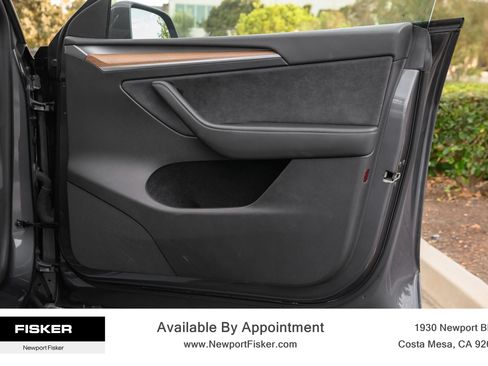 Used 2023 Tesla Model Y 2WD image 29