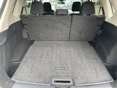 Used 2023 Nissan Rogue S image 30