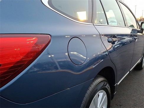 Used 2019 Subaru Outback 2.5i image 8