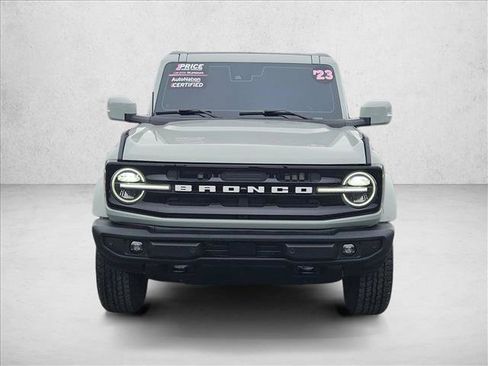 Used 2023 Ford Bronco Outer Banks image 2