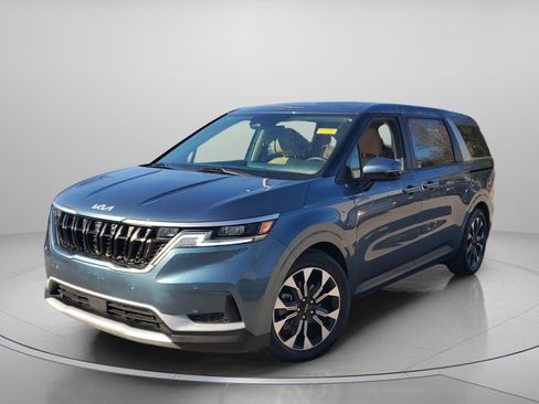 Certified 2023 Kia Carnival EX image 2