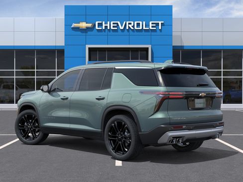 New 2027 Chevrolet Traverse LT FWD image 3