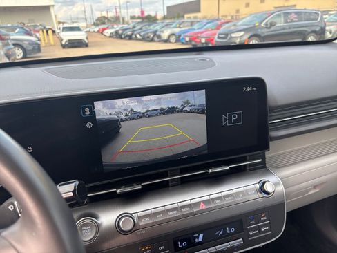 Used 2025 Hyundai Kona SEL image 17