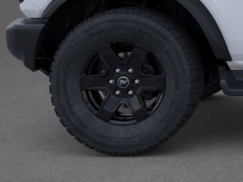 New 2025 Ford Bronco Outer Banks w/ Black Appearance Package image 21