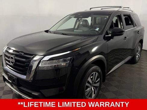 Used 2023 Nissan Pathfinder SL AWD/4WD image 3