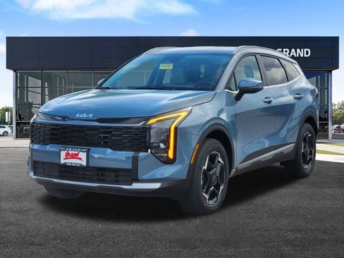 New 2026 Kia Sportage EX AWD/4WD image 4