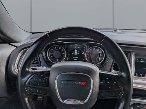 Used 2020 Dodge Challenger SXT image 30