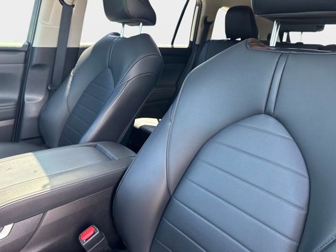 Used 2021 Toyota Highlander XLE AWD/4WD image 20