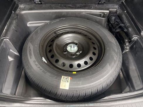 Used 2023 Jeep Grand Cherokee Limited w/ Trailer Tow Prep Group (B) image 11