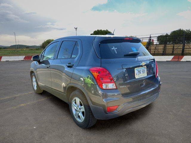 Used 2019 Chevrolet Trax LS FWD image 4