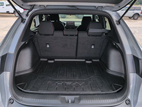 Used 2025 Honda HR-V Sport image 11