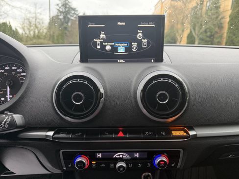 Used 2016 Audi A3 e-tron Premium w/ Audi MMI Navigation Plus image 19