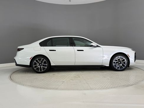 Used 2024 BMW 740i w/ M Sport Professional Package RWD image 8