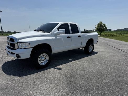 Used 2005 Dodge Ram 2500 Truck SLT w/ Trailer Tow Group AWD/4WD image 2