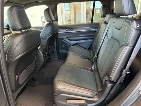 New 2026 Jeep Grand Cherokee L 4WD image 15