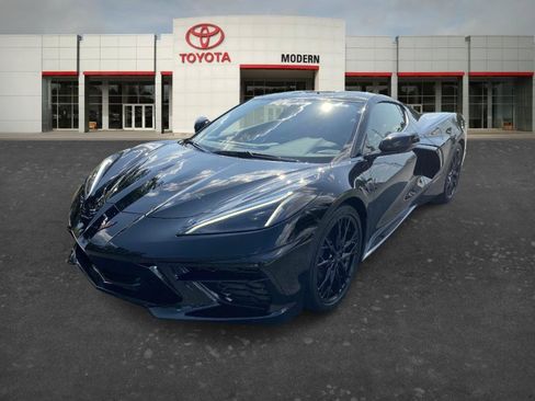 Used 2023 Chevrolet Corvette Stingray Coupe w/ 1LT RWD image 1