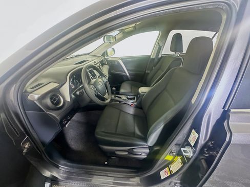 Used 2018 Toyota RAV4 LE w/ Carpet Mat Package FWD image 13