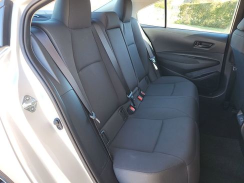 Used 2025 Toyota Corolla LE image 14