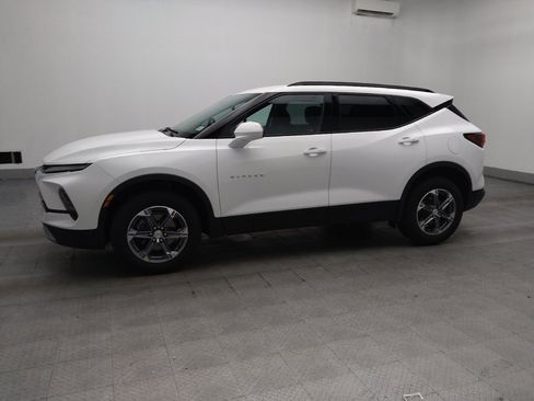 Used 2024 Chevrolet Blazer LT w/ Convenience Package FWD image 2