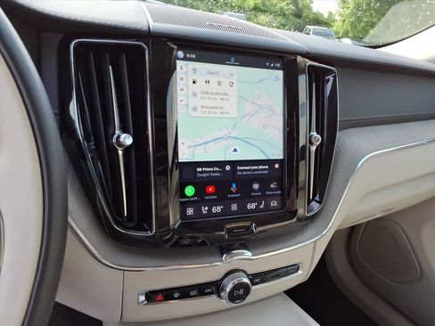 Certified 2023 Volvo XC60 B5 Ultimate w/ Climate Package AWD/4WD image 19
