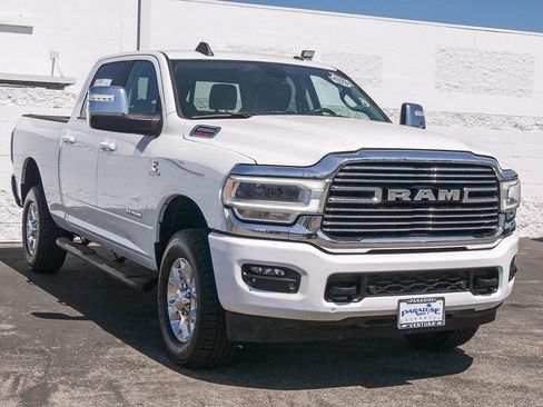 Used 2024 RAM 2500 Laramie AWD/4WD image 3