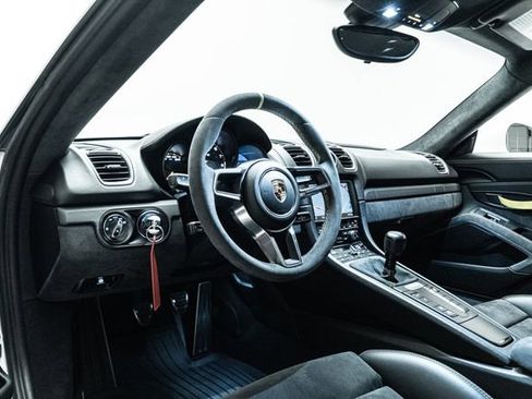 Used 2016 Porsche Cayman GT4 RWD image 24