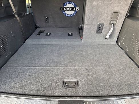 Used 2025 Chevrolet Suburban RST image 22