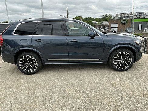 New 2026 Volvo XC90 T8 Ultra w/ Lounge Package AWD/4WD image 9
