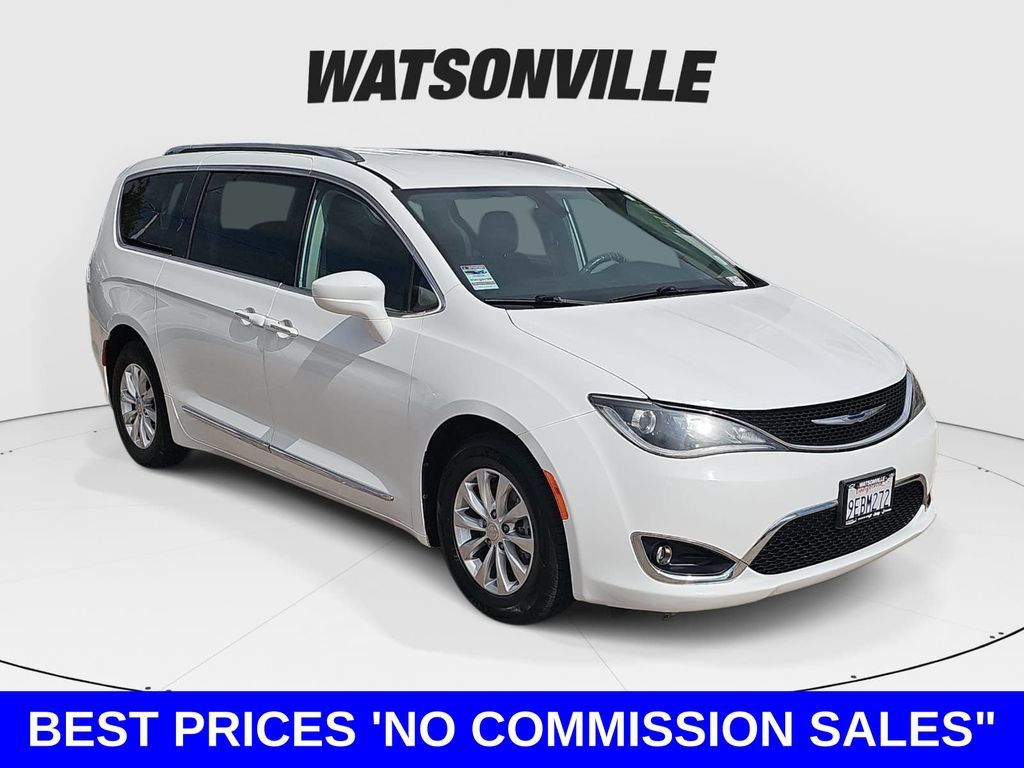 Used 2018 Chrysler Pacifica Touring-L FWD 360° Tour