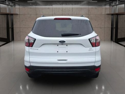 Used 2018 Ford Escape SE FWD image 8