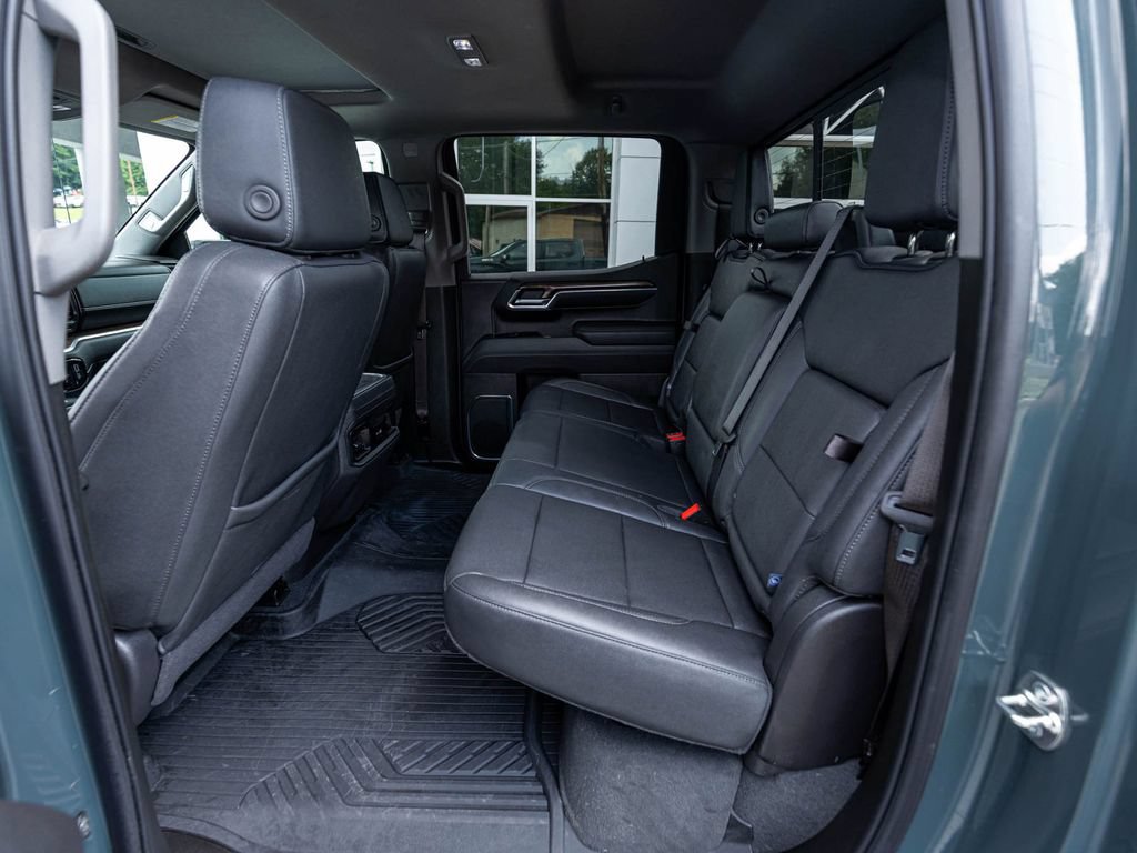 Used 2026 Chevrolet Silverado 1500 LT Trail Boss w/ LT Trail Boss Premium Package AWD/4WD image 29