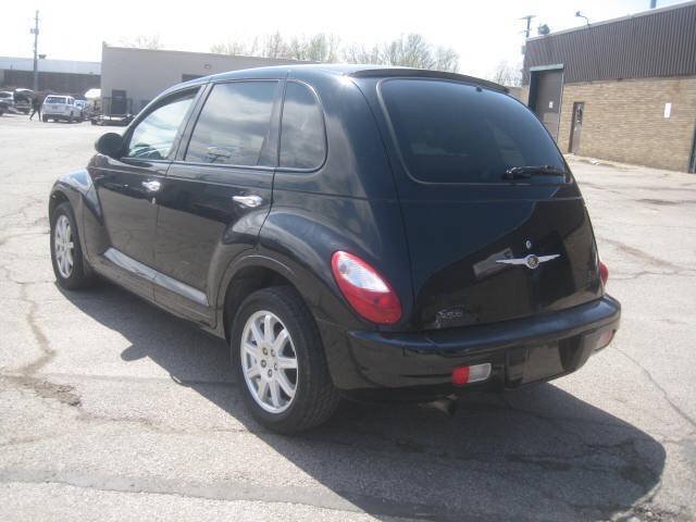 Used 2007 Chrysler PT Cruiser Touring w/ Fleet Value Group I FWD image 7
