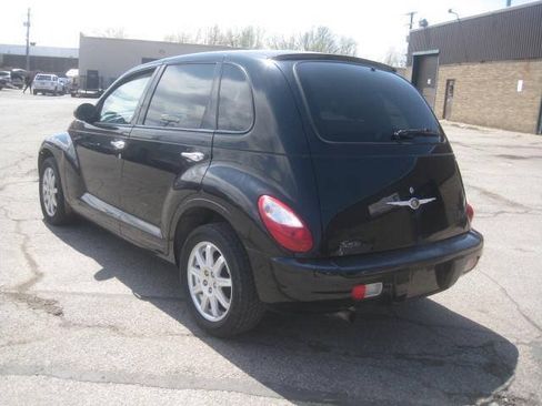 Used 2007 Chrysler PT Cruiser Touring w/ Fleet Value Group I FWD image 7