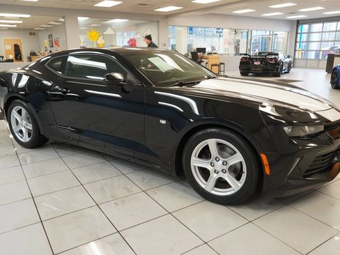 Used 2016 Chevrolet Camaro LT image 12