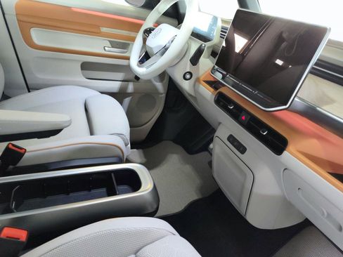 New 2025 Volkswagen ID. Buzz Pro S Plus image 41