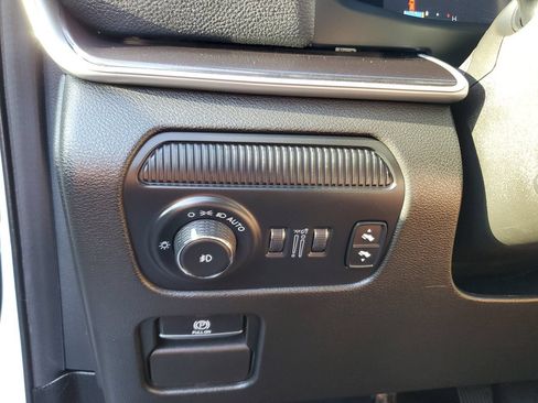 Used 2024 Jeep Wagoneer L 4WD image 26