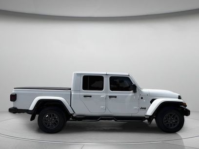 Used 2025 Jeep Gladiator Sport