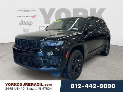 Used 2023 Jeep Grand Cherokee Altitude