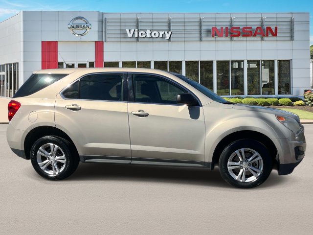 Used 2011 Chevrolet Equinox LS w/ Bluetooth Package FWD image 2
