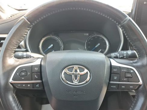 Used 2020 Toyota Highlander Platinum AWD/4WD image 26