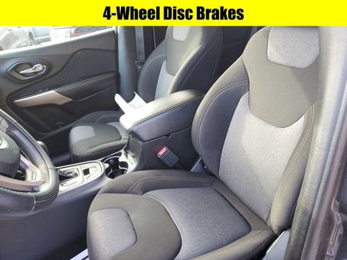 Certified 2018 Jeep Cherokee Latitude image 25