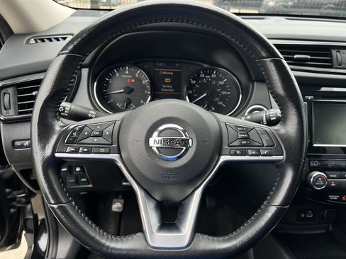 Used 2020 Nissan Rogue SV FWD image 6