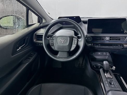 Certified 2025 Toyota Prius XLE image 20